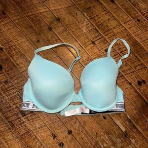 Victoria’s Secret blue wear everywhere t-shirt 34C bra